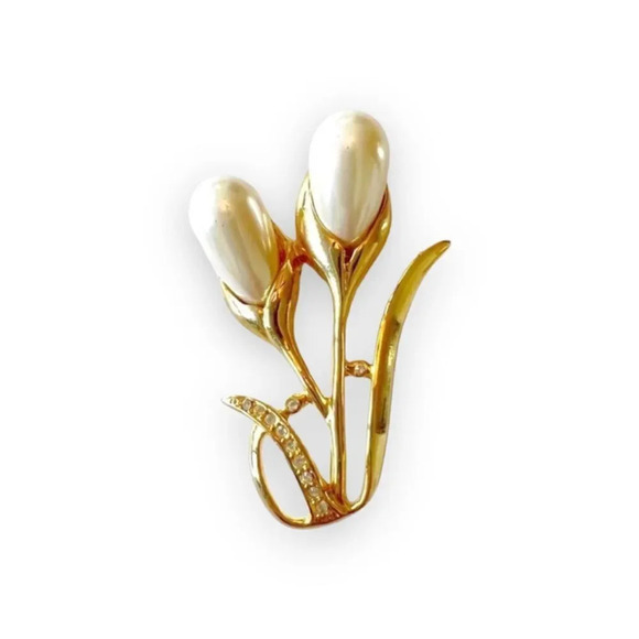Vintage Costume Brooch‎ Double Pearl Lily Rhinestones Goldtone Pin Floral 80s - Picture 1 of 6
